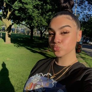 Meet your Posher, Natalia